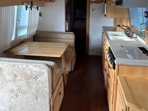 2009 Airstream Classic 34 ft — photo 3