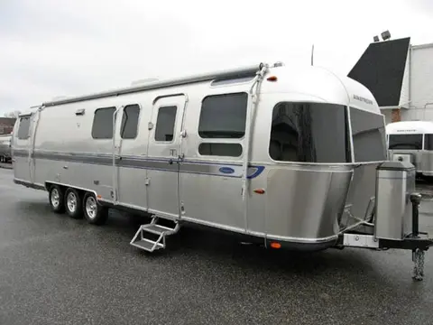 2007 Airstream Classic — photo 1