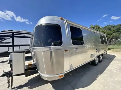 2018 Airstream International — photo 1