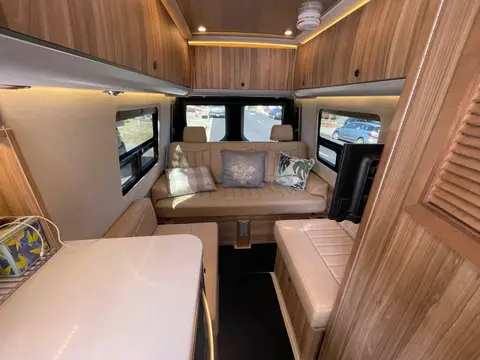 2022 Airstream Interstate — photo 4