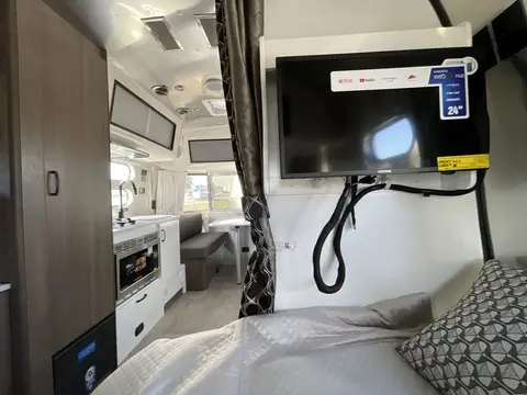 2024 Airstream Caravel — photo 4