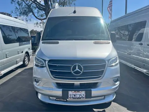 2023 Airstream Interstate 19 4x4 — photo 1