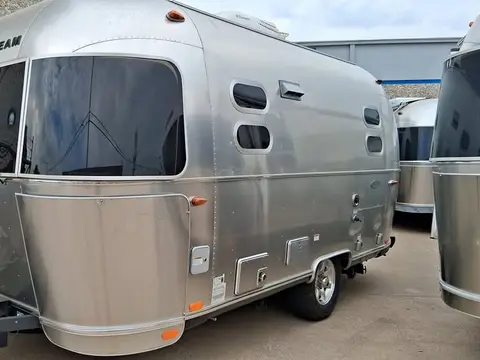 2016 Airstream Flying Cloud 19CB — photo 1