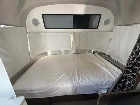 2023 Airstream Caravel 22FB — photo 5