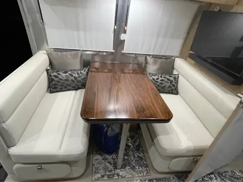 2020 Airstream Flying Cloud — photo 3