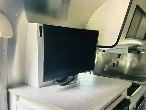 2020 Airstream Caravel — photo 5