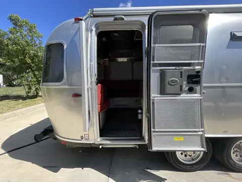 2018 Airstream International — photo 4