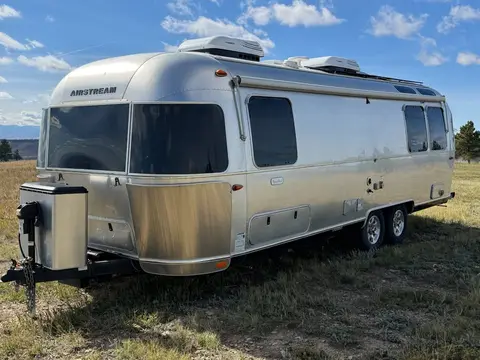 2023 Airstream Flying Cloud 27FB — photo 4