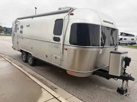 2024 Airstream Tradewind 25FBQ (Rear Hatch) — photo 2