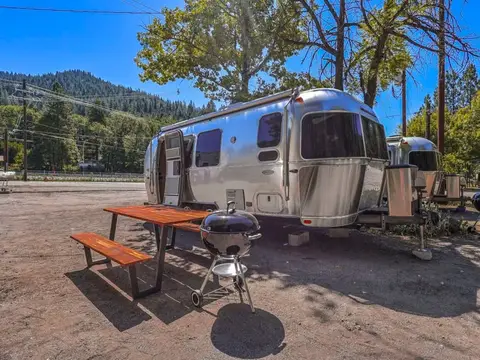 2019 Airstream Flying Cloud cch 23 ft — photo 1