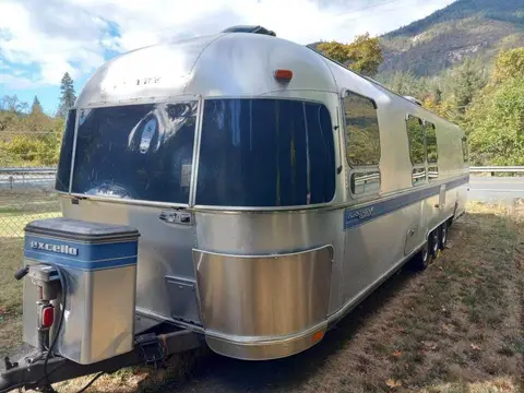 1994 Airstream Excella 1000 34 ft — photo 2