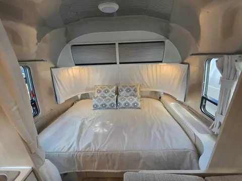 2027 Airstream Bambi 22FB — photo 5