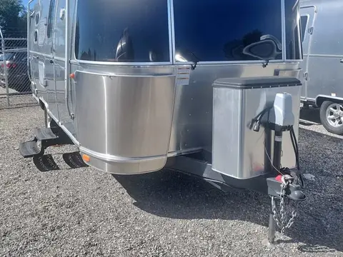 2016 Airstream Flying Cloud 20FB — photo 2