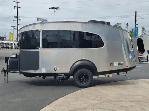 2026 Airstream Basecamp — photo 4