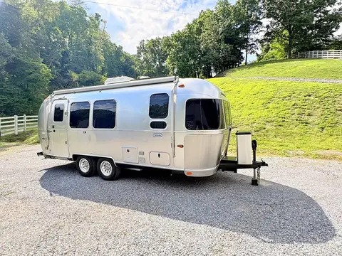 2021 Airstream Globetrotter — photo 1