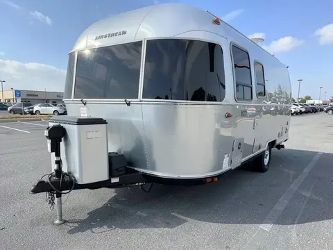 2024 Airstream Bambi 22FB — photo 4