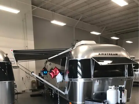 2021 Airstream Globetrotter — photo 3