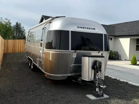 2023 Airstream Flying Cloud — photo 1