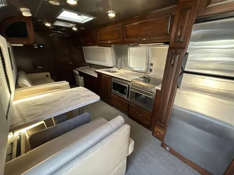 2020 Airstream Classic 33FB — photo 4