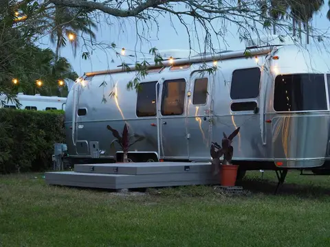 2024 Airstream Flying Cloud 31 ft — photo 2