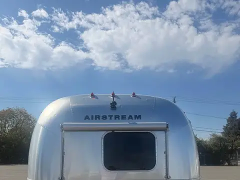 2022 Airstream Flying Cloud — photo 3