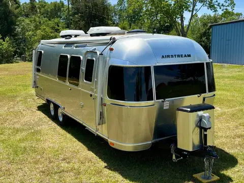 2019 Airstream International Serenity 28R Twin — photo 2