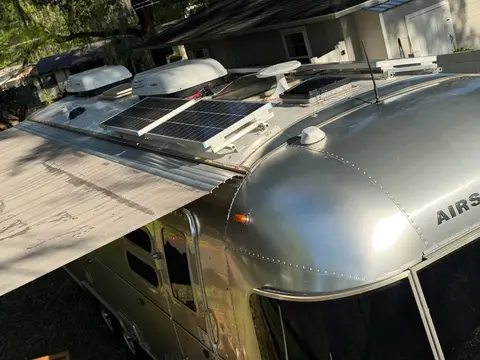2019 Airstream International Signature 30RBQ — photo 3