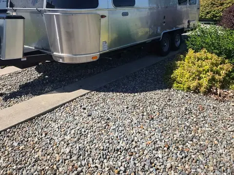 2024 Airstream Globetrotter 25FB — photo 3