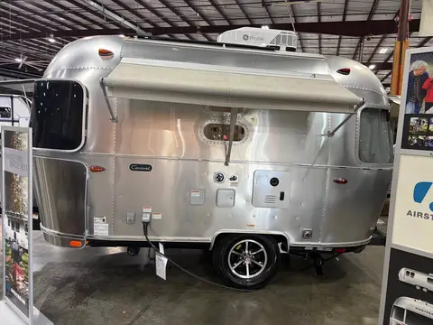 2026 Airstream Caravel 16RB — photo 3