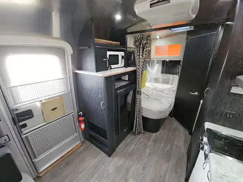 2004 Airstream International CCD — photo 5