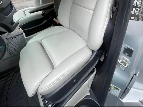 2021 Airstream Atlas — photo 4