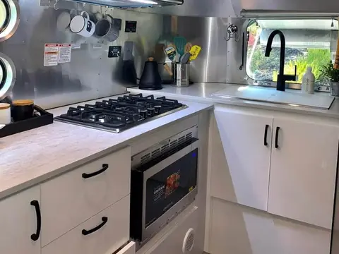 2021 Airstream Caravel 20FB — photo 1