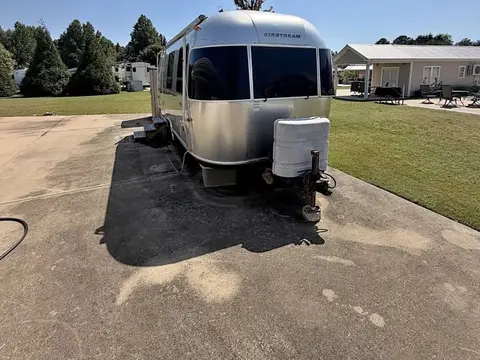 2009 Airstream Sport — photo 1