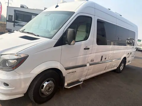 2015 Airstream Interstate — photo 2