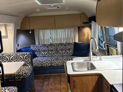 2006 Airstream Safari LS Slide Out 75th Anniversary 28 ft — photo 5