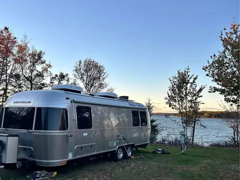 2022 Airstream Flying Cloud — photo 1