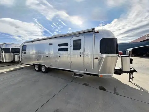 2021 Airstream Globetrotter — photo 1