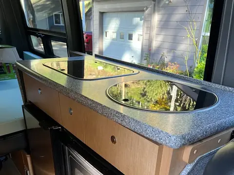 2010 Airstream Interstate — photo 5