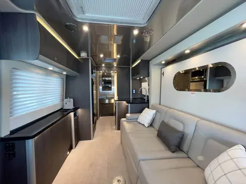 2022 Airstream Atlas — photo 3