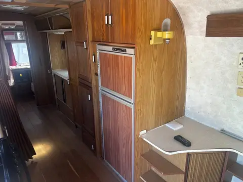1992 Airstream 29 feet sovereign - rear bath — photo 5