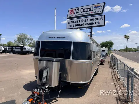 2021 Airstream Classic 30RBT — photo 3