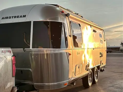 2023 Airstream International 23FB — photo 1