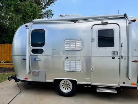 2018 Airstream Tommy Bahama 19CB — photo 5
