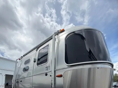2024 Airstream Caravel 16RB — photo 3