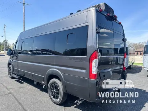 2026 Airstream Rangeline — photo 3