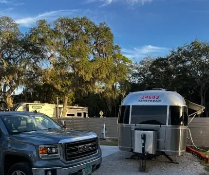 2023 Airstream Flying Cloud 23 ft — photo 3