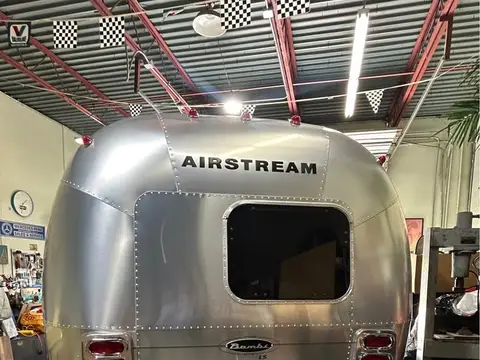 2007 Airstream Bambi Special Edition LS 19 ft — photo 4