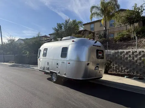 2022 Airstream Bambi 19CB — photo 2