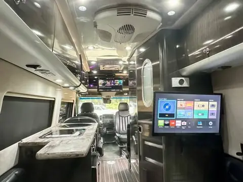 2016 Airstream Interstate — photo 3