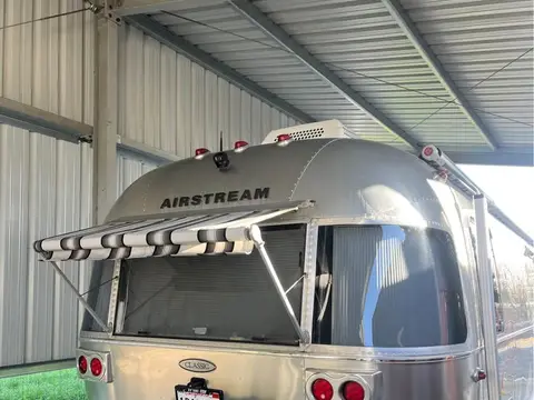 2016 Airstream Classic 30 — photo 3